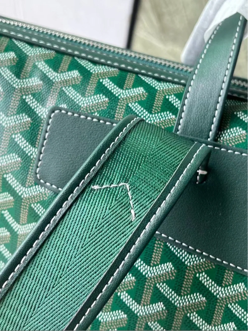 N/A stylish green